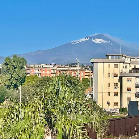 Etna's Mansarda Con Vista