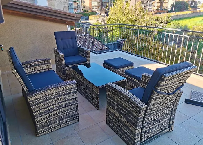 Etna's Mansarda Con Vista