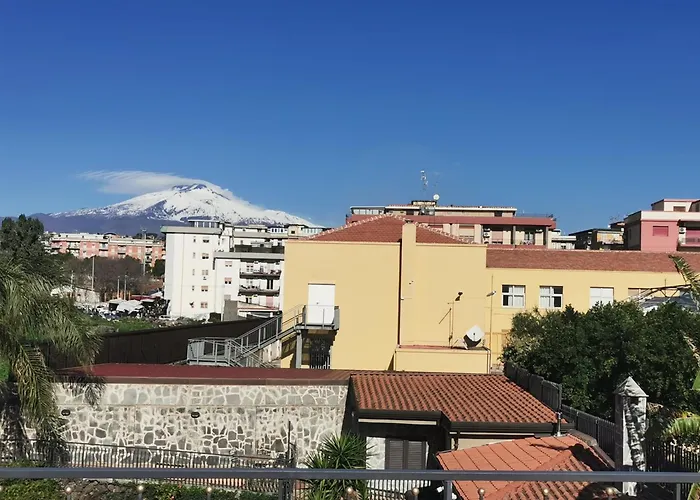 Etna's Mansarda Con Vista * 卡塔尼亚